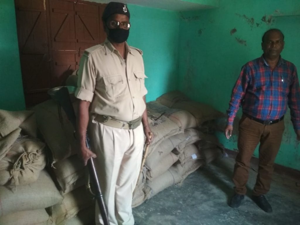 सीओ ने पीडीएस दुकानदार मुन्नी देवी के खिलाफ करवाई के लिए एसडीओ को लिखा